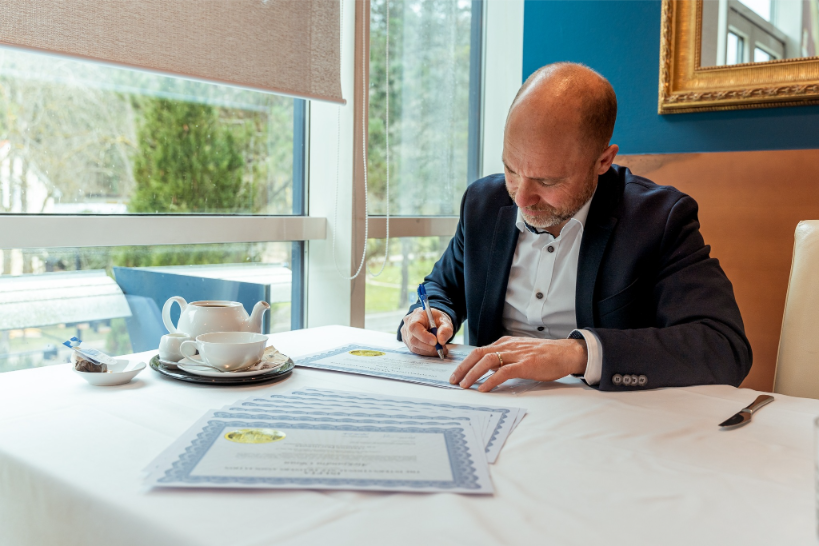 Podpisovanje certifikatov NLP Praktik trener Gaber Marolt